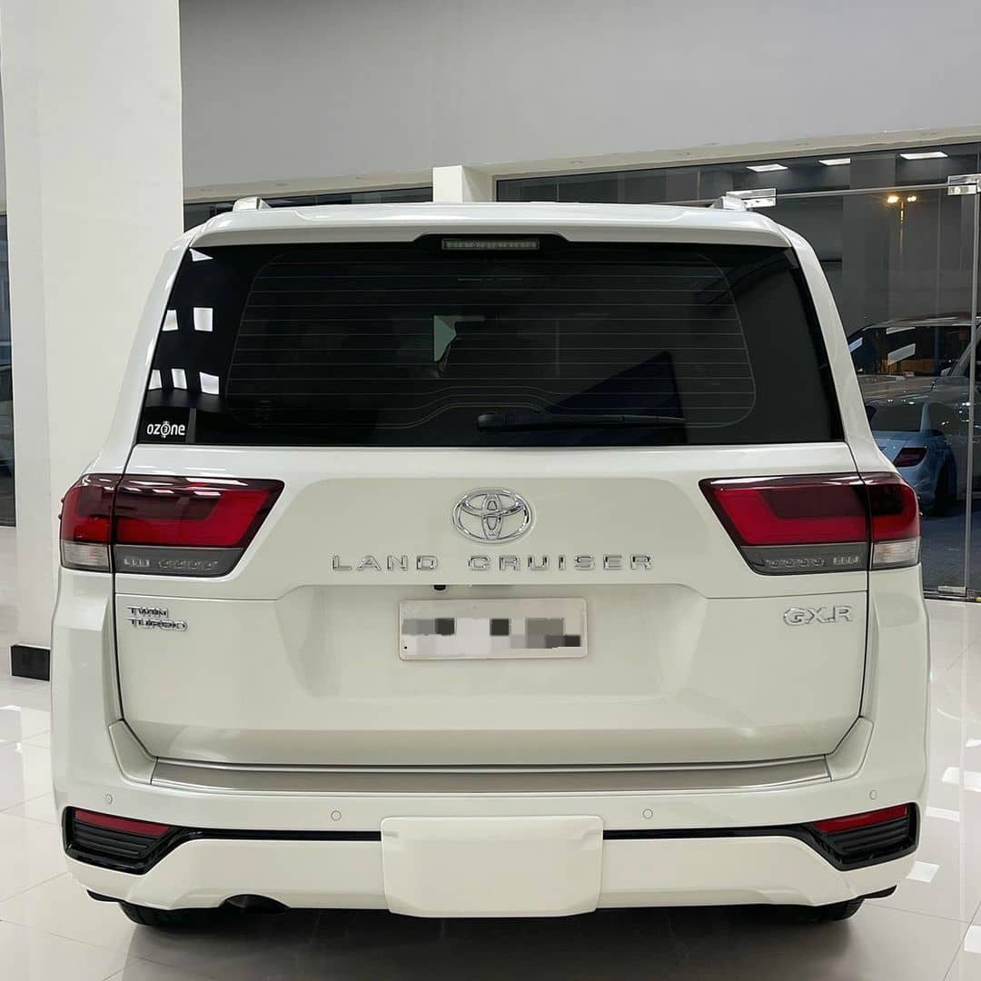2022 TOYOTA LAND-CRUISER VXR - Image 5