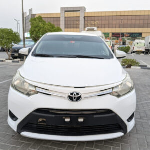 Toyota yaris 2015