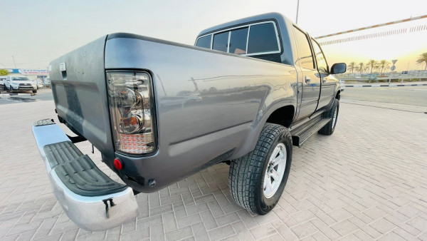 Toyota Hilux 1995 - Image 12