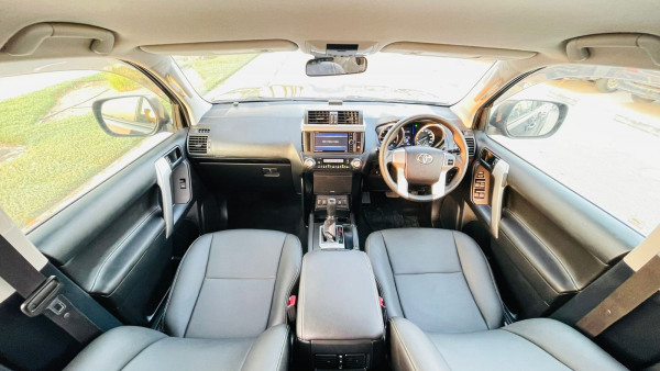Toyota Land Cruiser Prado 2016 - Image 9