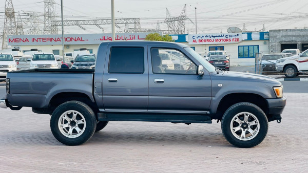 Toyota Hilux 1995 - Image 6