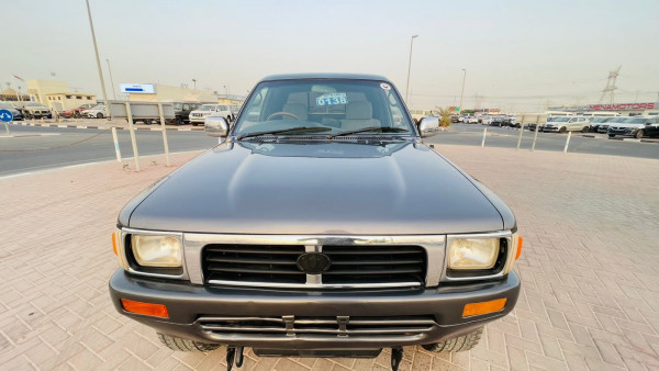 Toyota Hilux 1995 - Image 8
