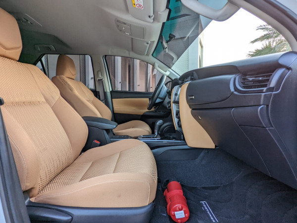 Toyota Fortuner 2023 - Image 3