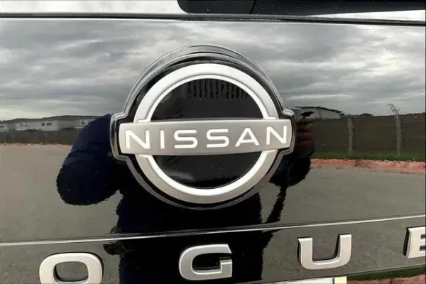 2025 Nissan Rogue S - Image 7