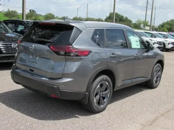 2025 Nissan Rogue SV - Image 3