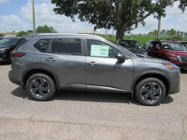 2025 Nissan Rogue SV - Image 2