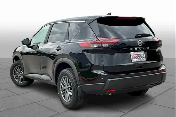 2025 Nissan Rogue S - Image 4
