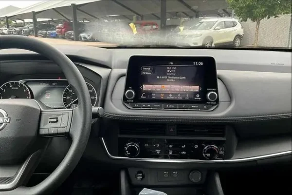 2025 Nissan Rogue S - Image 5