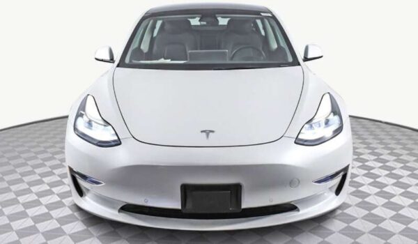 Tesla Tesla 2022