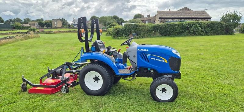 New Holland Boomer 25