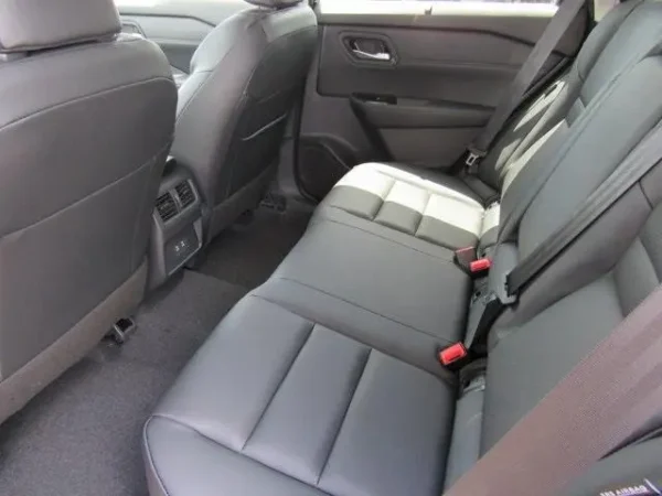 2025 Nissan Rogue SV - Image 5